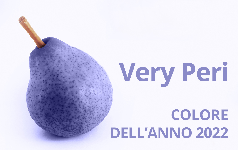 Una pera color Pantone Very Peri il colore dell'anno 2022